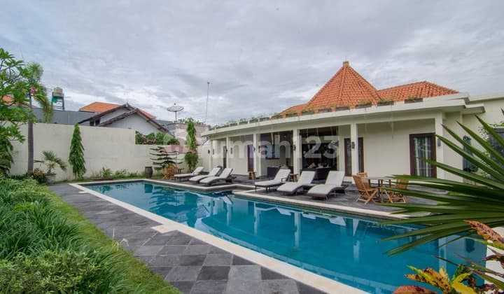 Villa di pinggir pantai Montong,Batu Layar dekat Senggigi Lombok