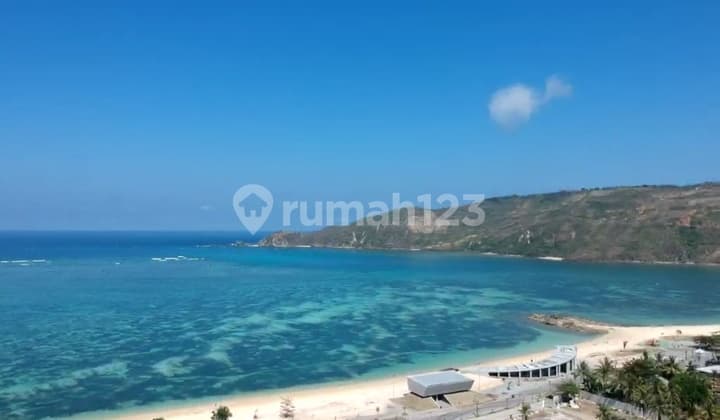 Tanah Pinggir Pantai Kuta Mandalika