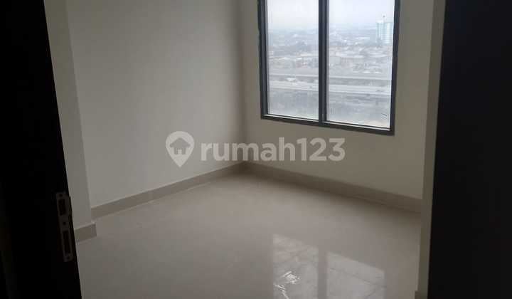 Chadstone Cikarang Apartment 2 Bedroom Street View