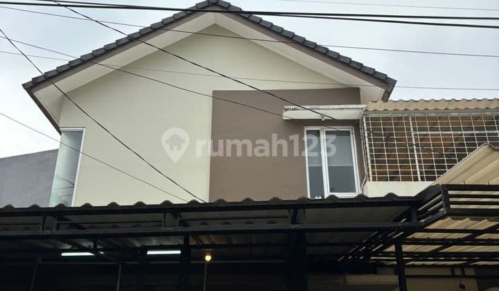 Rumah Hook 2 Lantai Di Kencana Loka BSD