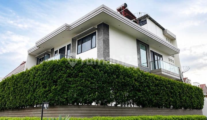 Luxurious Corner House in the Harmony of Alam Sutera