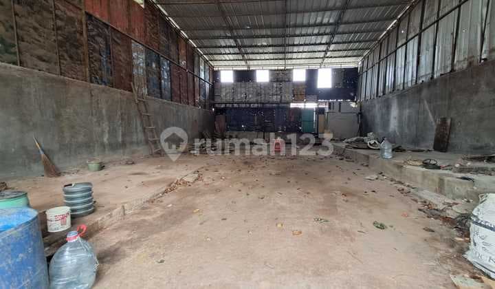 Kapuk Poglar Yellow Door West-Facing Warehouse, 150M² Area