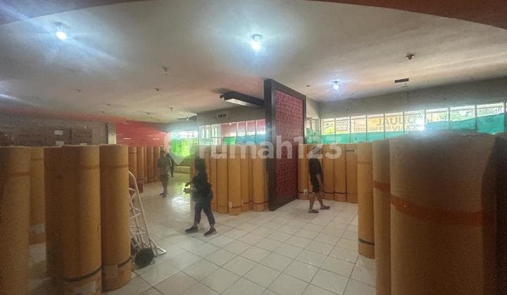 Warehouse in Slipi Palmerah Tanah Abang, 520M² area