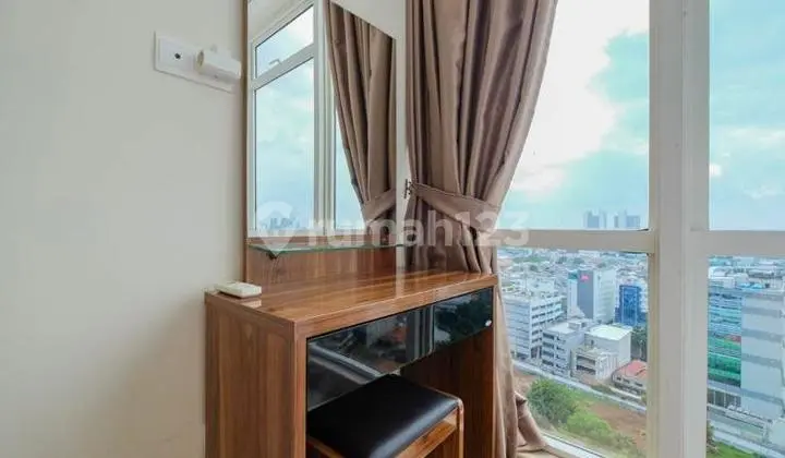 Menteng Park Apartment in Menteng, Area 64M²