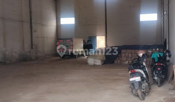 Warehouse in Tigaraksa Warehouse Complex, Tanggerang, Land Area 914M²