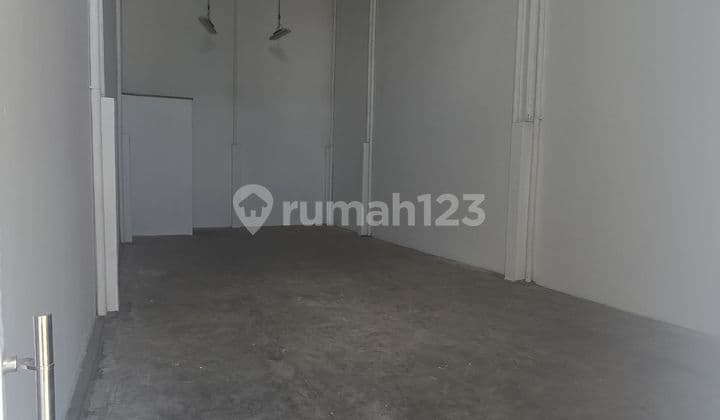 Gudang di Bizpark Daan Mogot, Gudang Plong, LT 120M2