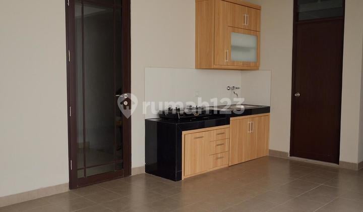 2-Story House @ Greenlake City.. Size 8X18m. Includes Kitchen Set. Back Canopy. 3 Bedrooms. 75Million/Year. Ready Mid March 2026