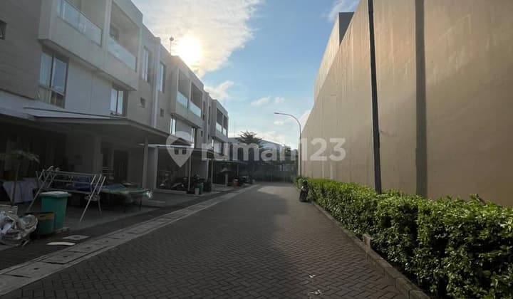 Rumah Townhouse Golf Island..Uk 6X12m. 3 Lantai.. 130Jt/Th Exc Pph