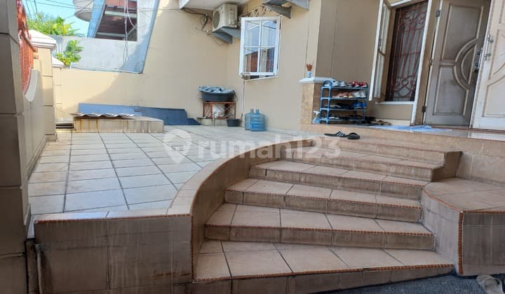 Nice House @ Green Ville, West Jakarta.. Land 150m2, Building 180m2, 2 Floors. Nice!! 3.5m Negotiable