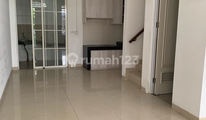 House in Green Lake City Cipondoh Tangerang