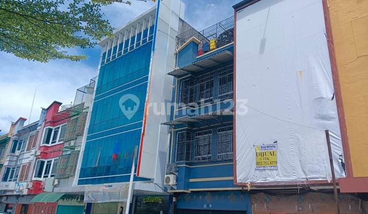 Ruko 4 Lantai lokasi jalan Riau, Pekanbaru