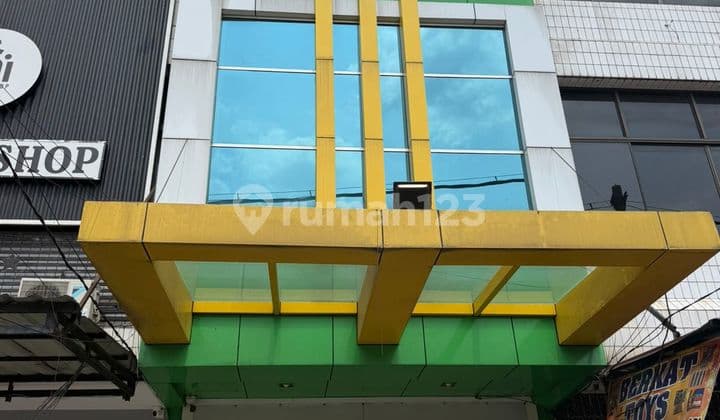 Dijual Ruko 3 Lantai Dekat Jalan Jenderal Ahmad Yani, Pekanbaru