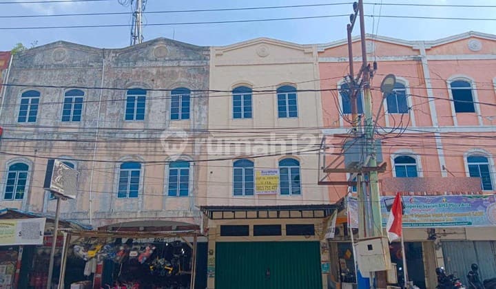 Dijual Ruko 3 Lantai Siap Pakai di Jalan Sekolah