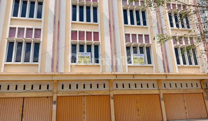Dijual Ruko Siap Huni 3 Unit 4 Lantai Di Daerah Hang Tuah