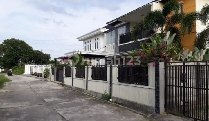 Dijual Rumah Mewah Siap Huni Dekat ke Jalan Soekarno Hatta