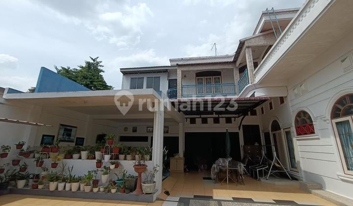 Dijual Rumah 2 Lantai Tengah Kota Full Furnished