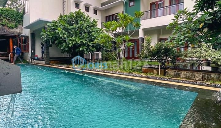 Cepat !! Modern Klasik Mewah Menteng Jalan Lebar & Tenang