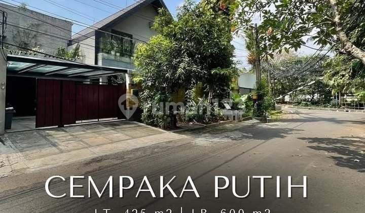 Luxury Modern House in Cempaka Putih, Quiet Strategic Complex