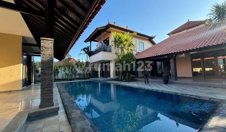 For Sale Balinese Style Villa Nusa Dua Bali