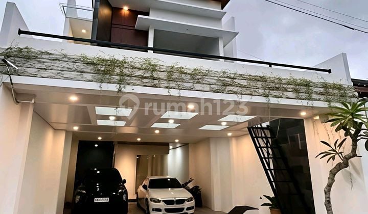 Rumah Cantik Dalam Perumahan Jalan Parangtritis Km 5
