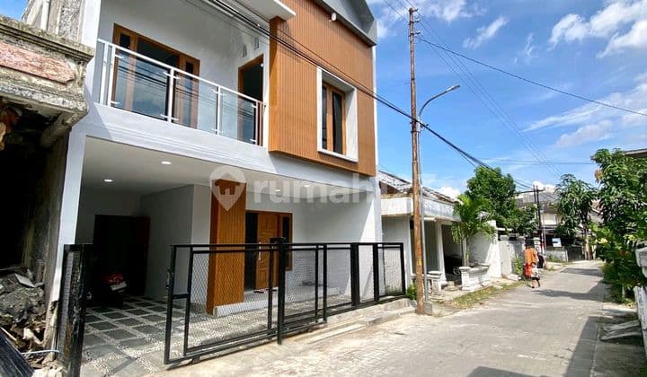 Rumah 2lantai Jalan Magelang Dalam Ringroad Dekat Jogja City Mall