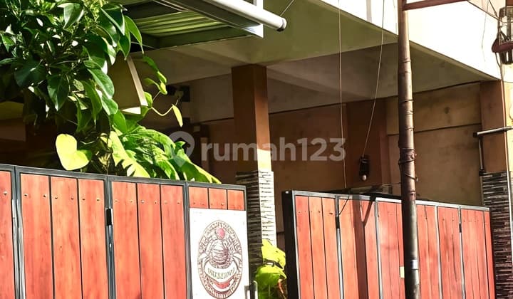 Kost Ekslusif 8 Kamar Tidur Sagan Area Prestisius 300M Ugm