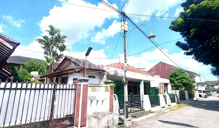 Land and Building of Special Boarding House on Jalan Kaliurang Km 6 Pandega Land and Building of Special Boarding House on Jalan Kaliurang Km 6 Pandega