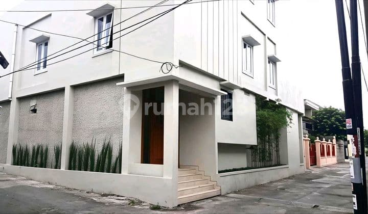 Exclusive Boarding House 32 Bedrooms Premium Environment Seturan