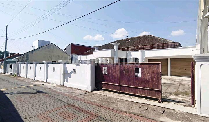 Large Land House on Jalan Kaliurang 7, Behind Kolombo Market