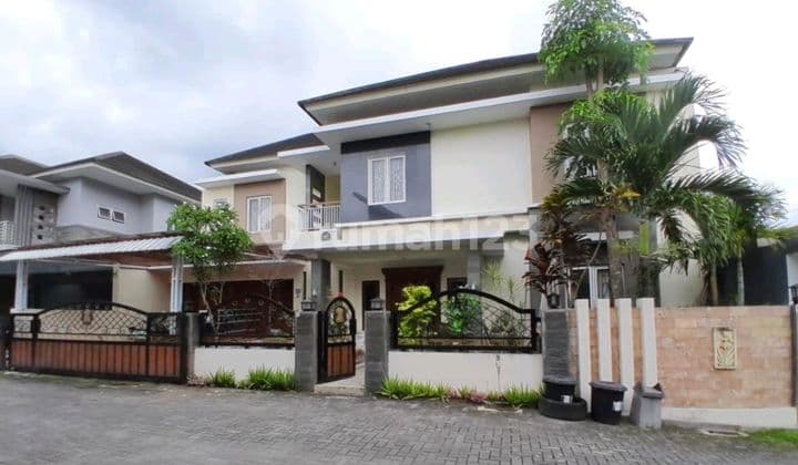 Luxury House in Maguwoharjo Cluster