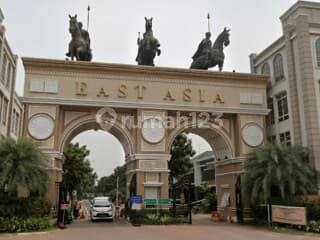 di Komplek Perumahan Green Lake City Cluster East Asia - Cipondoh Tangerang, Tangerang
