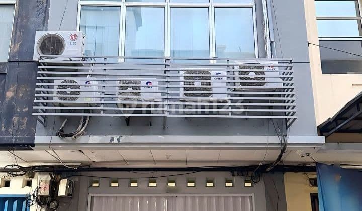 Renovated Shophouse Fully Ready to Use in Mutiara Taman Palem Complex, West Jakarta