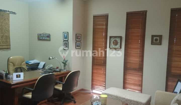 Dijual Rumah Kantor Semi Furnished Kemang Utara Jakarta Selatan