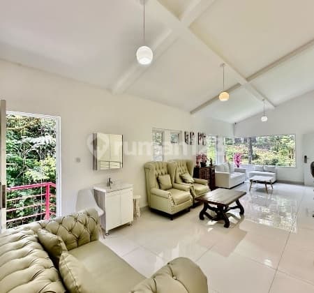 Dijual Murah Bagus Villa di Megamendung, Bogor