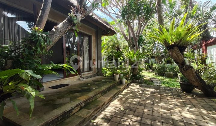Dijual Cepat Villa Tropis di Batursari Sanur