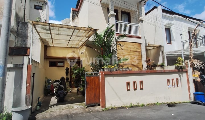 Rumah Modern Dekat Rumah Sakit Bali Med di Padangsambian