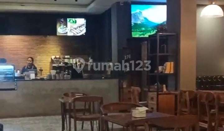 Ruang Usaha Resto Disewakan Dewi Sri Sunset