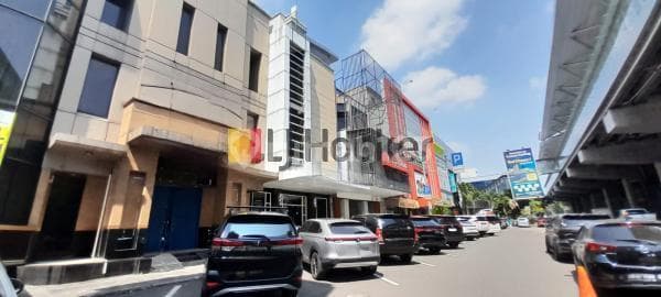 3-Storey Shop House Facing 2 Fronts on Boulevard Raya Kelapa Gading