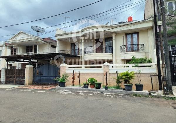 Rumah dengan Jalan Lebar di Janur Kuning, Kelapa Gading, Jakarta Utara
