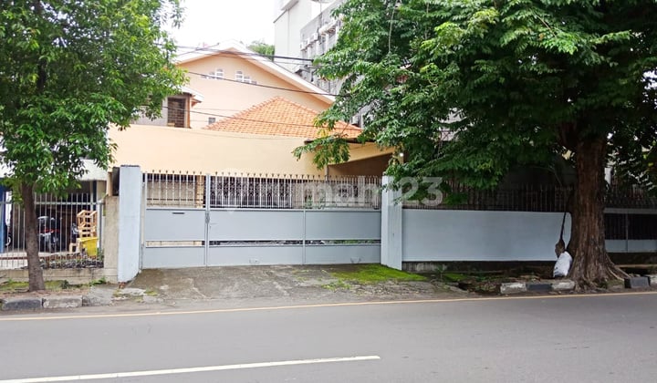 Bangunan 1 Lt Raya Biliton Pusat Kota dekat Bali Gubeng