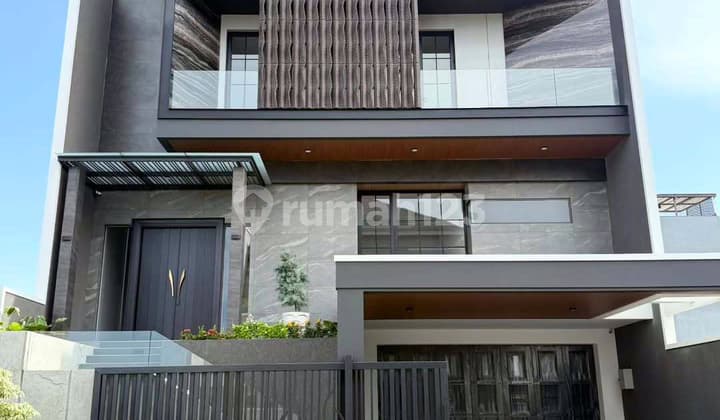 Premium Cheap Luxurious 3-Story Minimalist House in Citraland