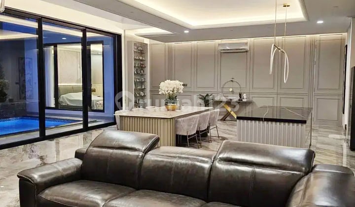 Super Luxurious American Minimalist 3 Floors Pool Furnished Graha Family