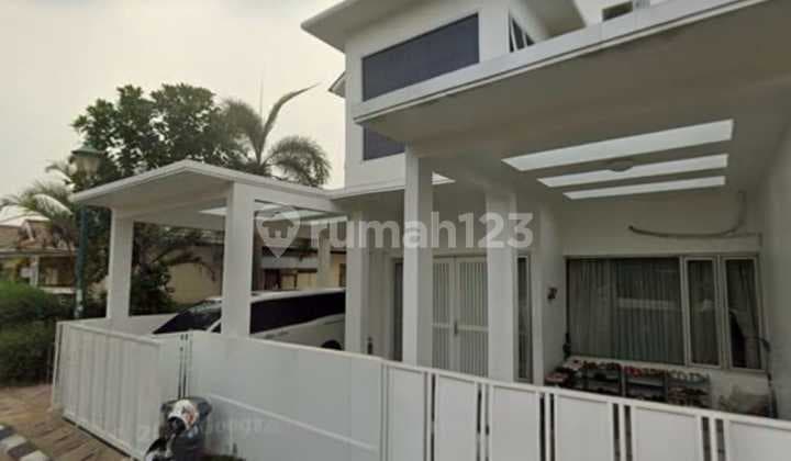 Dijual Rumah Cantik 2.5 Lantai Full Furnish di Sakura Regency Jatiasih Bekasi