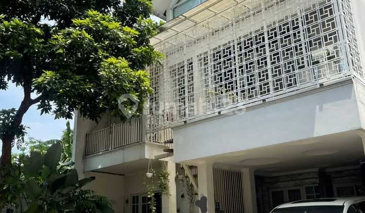 Dijual Rumah Eksklusif Posisi Hook di Kawasan Premium Grand Cibubur Country