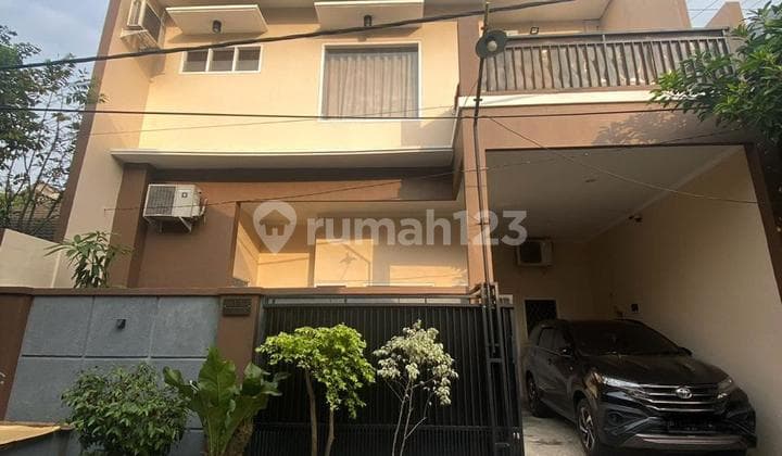 Dijual Rumah 2 Lantai Dekat LRT Cikunir & Tol Becakayu - Taman Pelangi Bekasi | 4 KT | LT 135 | Lokasi Strategis