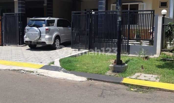 Rumah Besar 2,5 Lantai di Legenda Wisata Cibubur - 6 KT | SHM | Siap Huni
