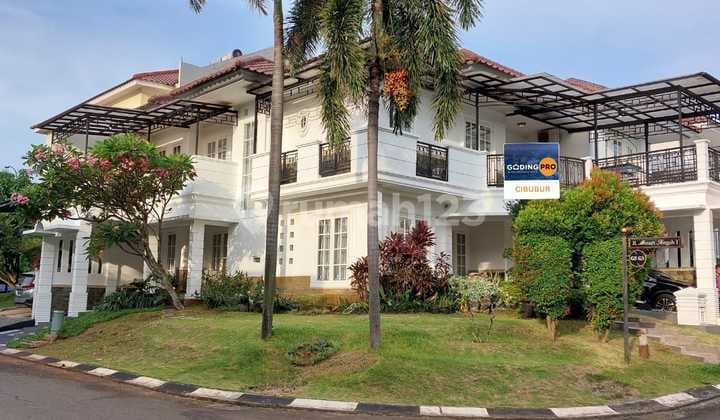 Dijual Rumah Cantik Classic Modern Hook di Legenda Wisata Cibubur - SHM, Furnished, Renovasi