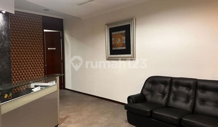 Disewakan Office APL Tower Furnished Min Sewa 2 Tahun
