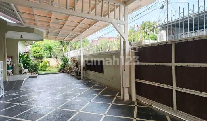 Rumah Hook Asri LT 330m2 Kebon Jeruk Dekat jalan Panjang