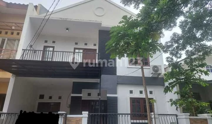 Rumah 2 Lantai Sudah Renovasi Unfurnished SHM di Trulek Permata Bintaro, Tangerang Selatan. (tat) Rumah 2 Lantai Sudah Renovasi Unfurnished SHM di Trulek Permata Bintaro, Tangerang Selatan. (tat)